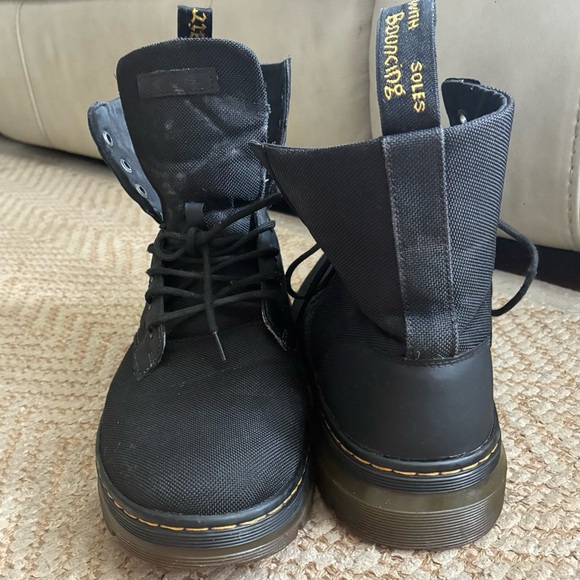 Dr. Martens Combs Boots unisex - Picture 1 of 16